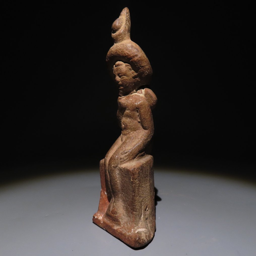 Ókori egyiptomi Terrakotta Harpokrátész isten figura. Kr.e. 1. század. 14,7 cm magasság. #3.2