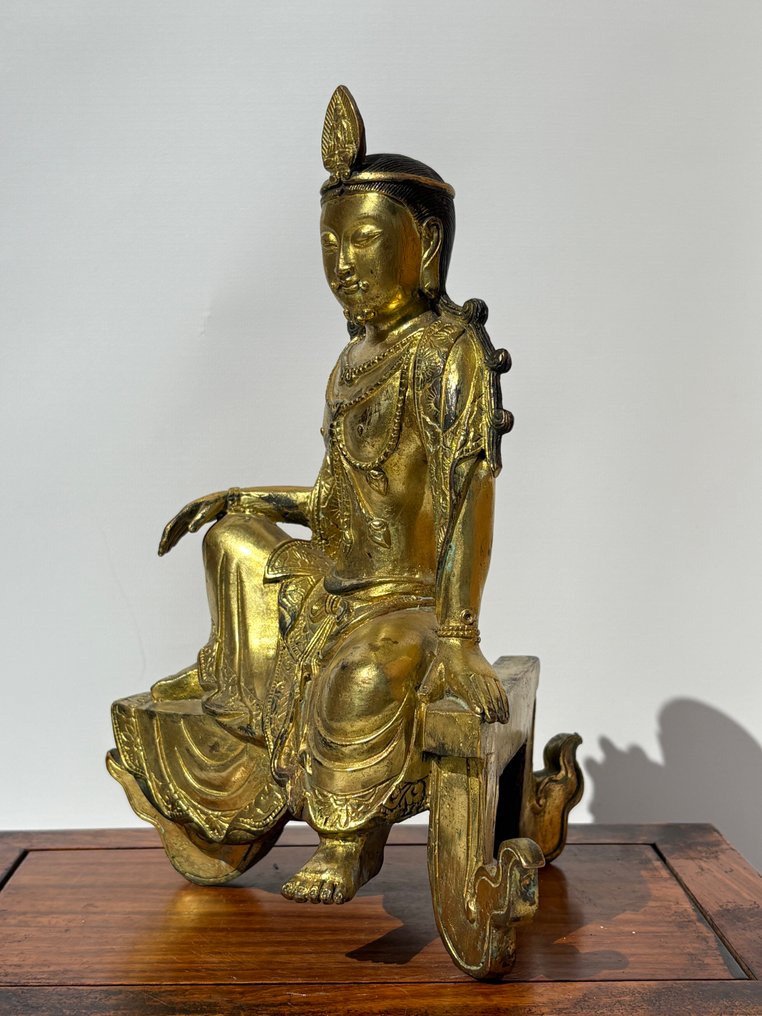 Avalokitéshvara Bodhiszattva Vízi Hold Formában (Shuiyue Guanyin) - Bronz - Tibet - Late 20th century #3.2