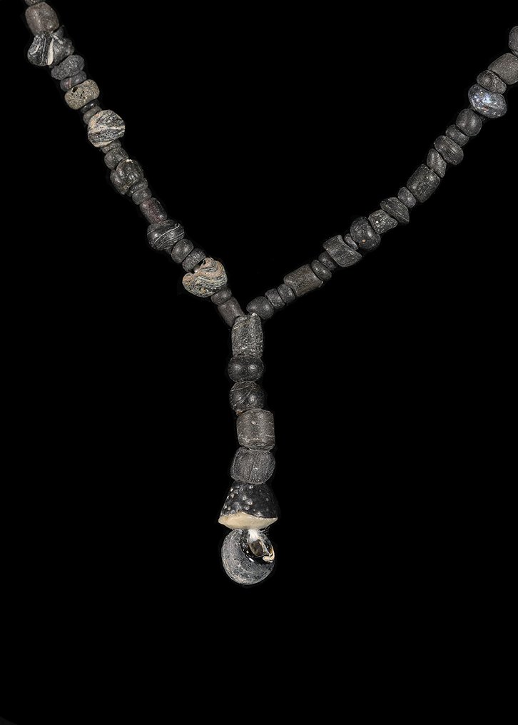 Romerska antiken Svart Glass Perlekedja  (Utan reservationspris) #1.2